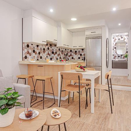 Diseno A Coruna Con Garaje Gratis By Theblueapartments Com Extérieur photo